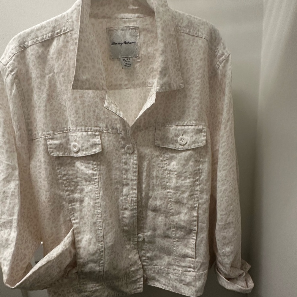 Tommy Bahama Cream Leopard Print Linen Jacket in Jean Jacket Style.